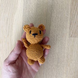 Blog-Inhaltsbild für 'Häkelanleitung Mini Baby Bär'